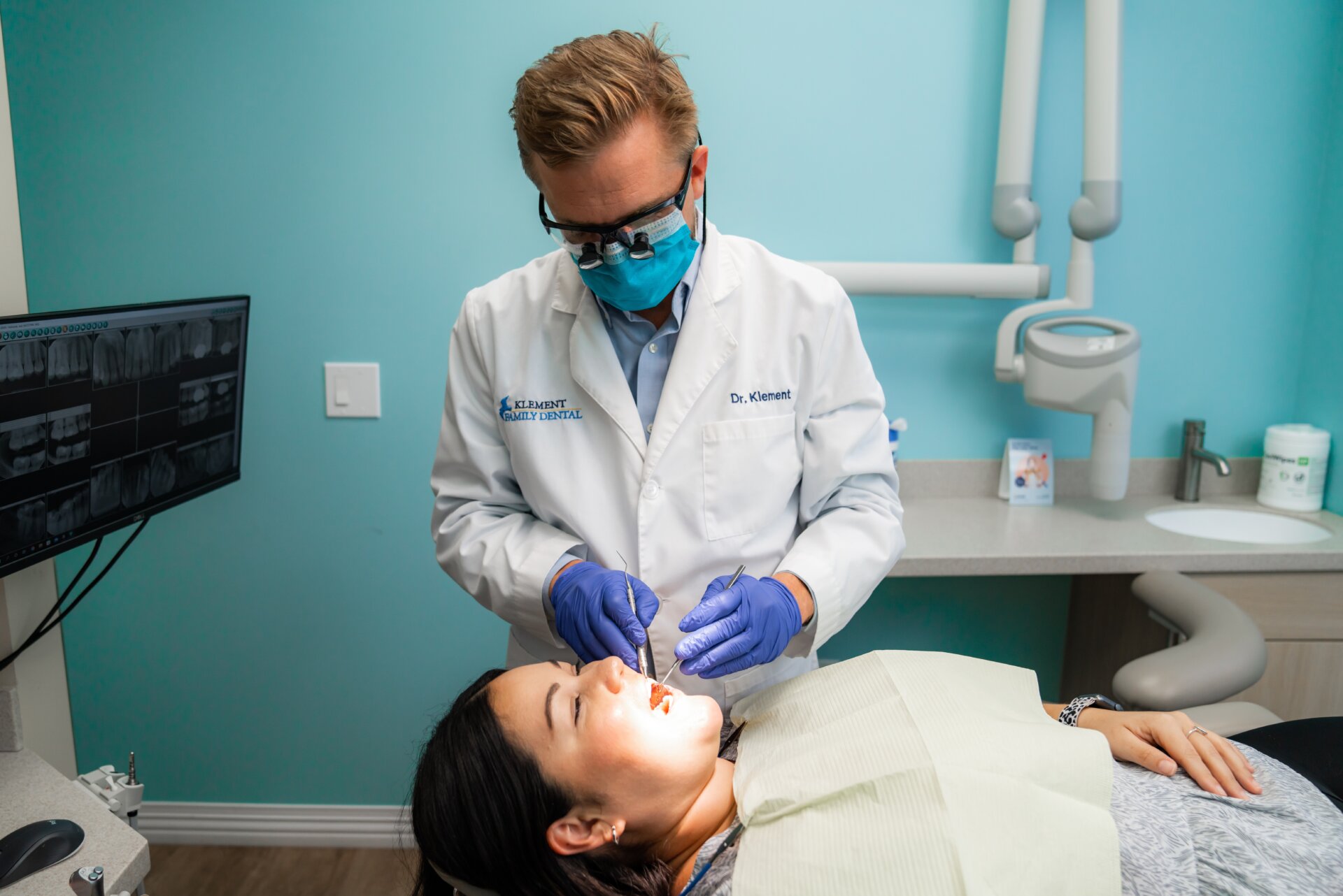 Patient with dentist